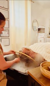 Ostéopathe - Tiffany LEVIS - Centre massage bien être Saint-Raphaël en image